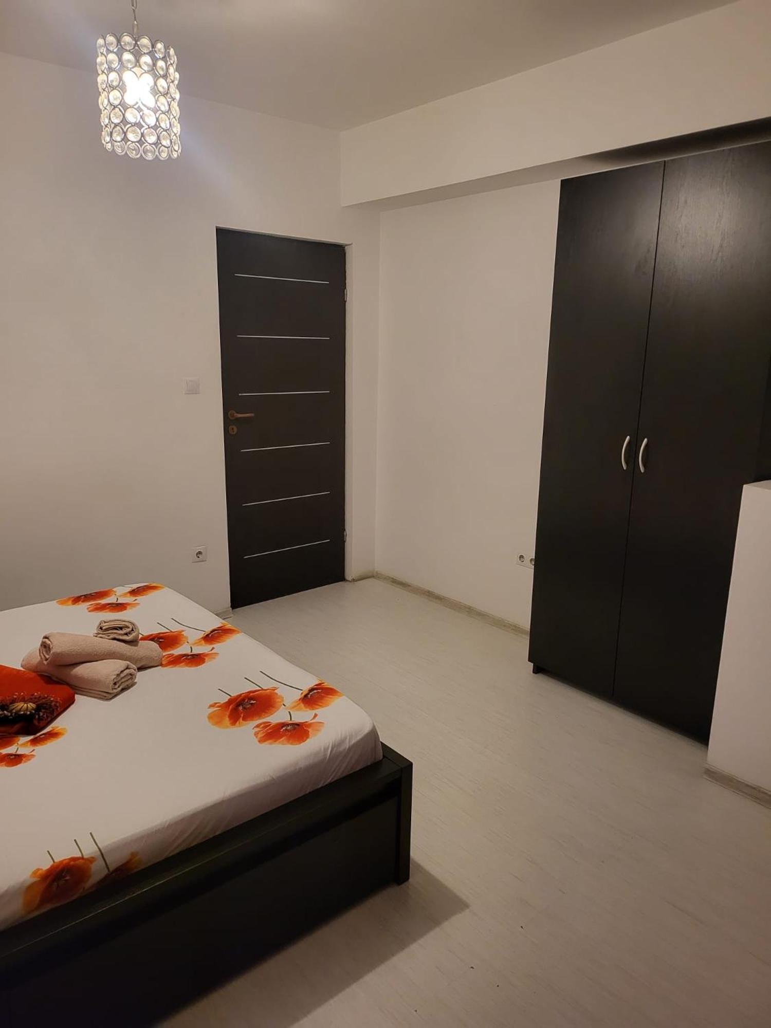 Enzso Ap 2 Cam,piața Națiunile Unite, Nr3-5,bloc B2, Sc2, Et 1, Ap34 Apartament Bucureşti
